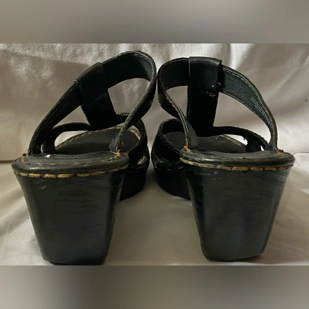 BORN Women Size 9 M/W Black Leather Hand Crafted Footwear Slip-On Sandals